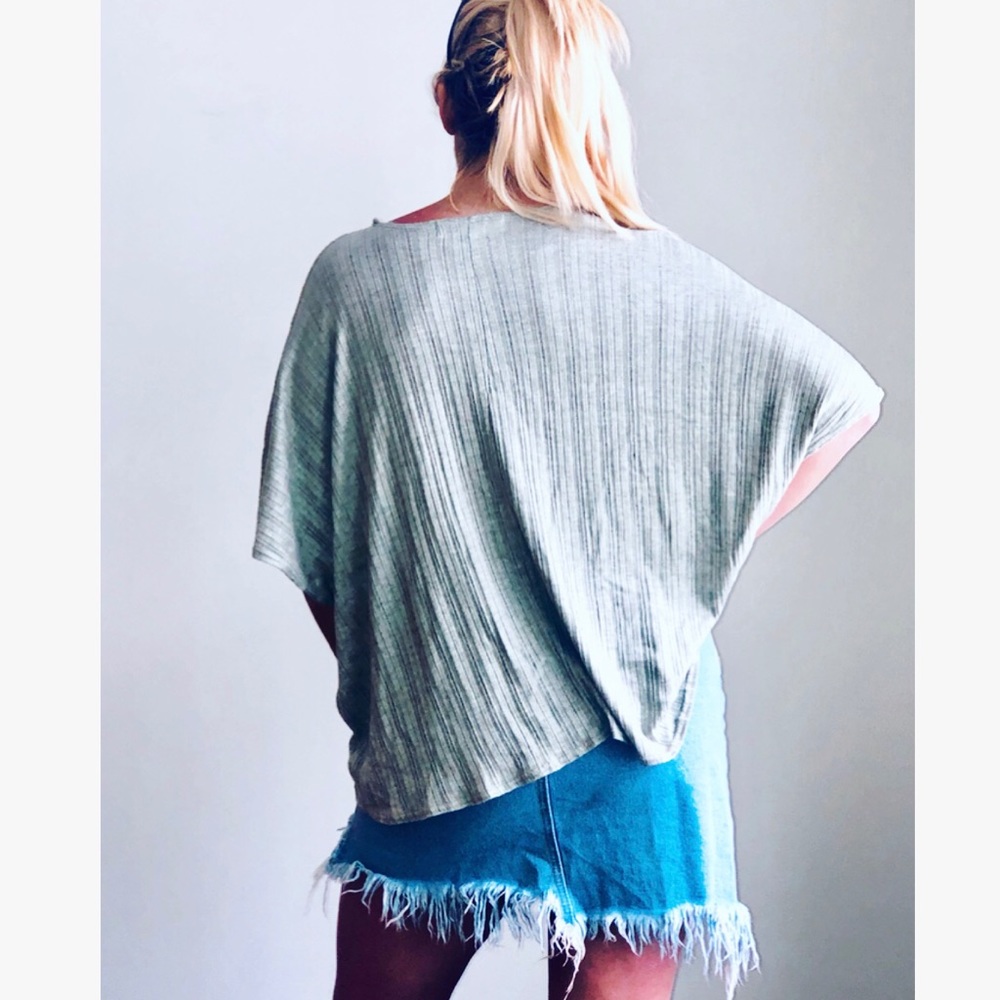 ✨ FINAL CLEARENCE: Dolman twist top! 1 Med left! - Picture 3 of 3